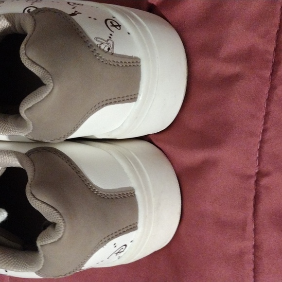 Disney donald duck sneakers size 7 - Picture 5 of 7